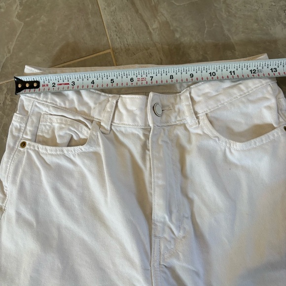 ZARA High Rise Straight Leg White Jeans Women’s Sz 4 Preppy USA Classic - Picture 5 of 9